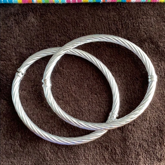 Ginkgo 2 pieces of Silver Bangles, braided design - Picture 2 of 6